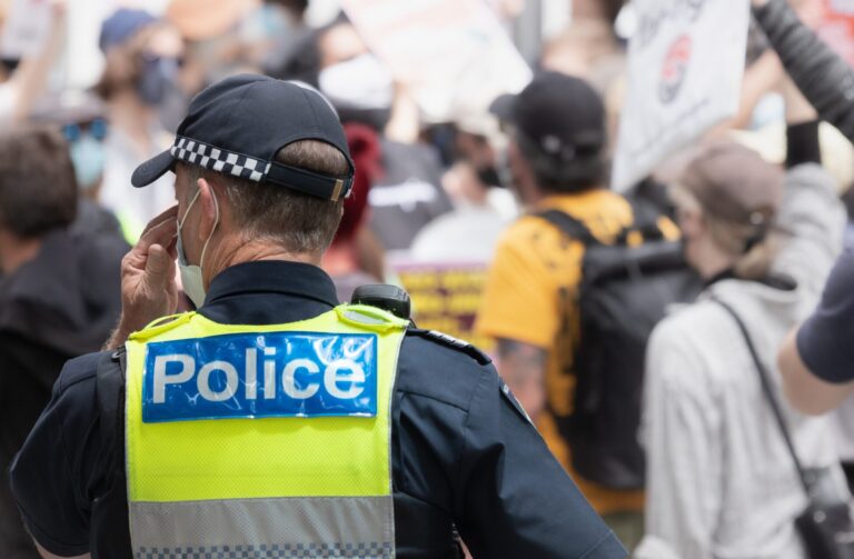 Police Officer photo by Mitchell Luo